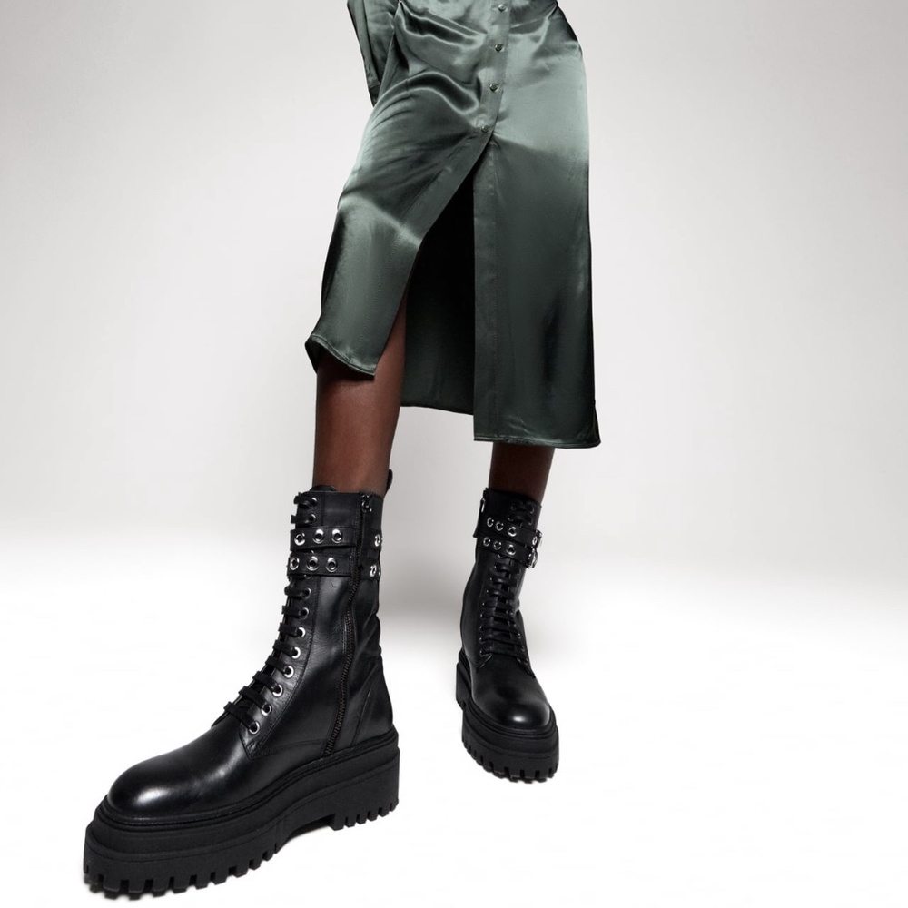 ZARA LOW HEEL LACED LEATHER ANKLE BOOTS NWT - Picture 7 of 9